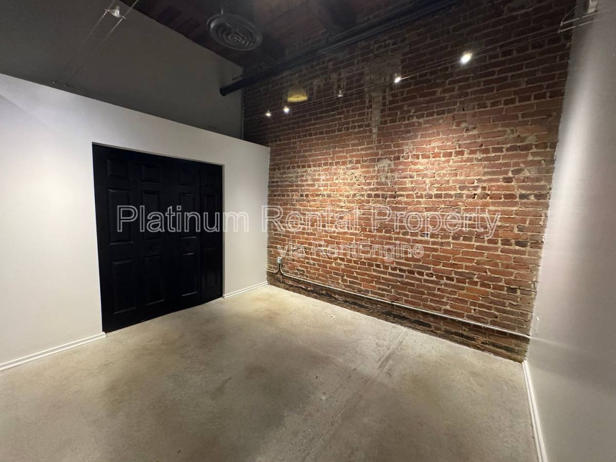 Apartment for rent at 326 Nelson St SW #208, Atlanta, GA 30313