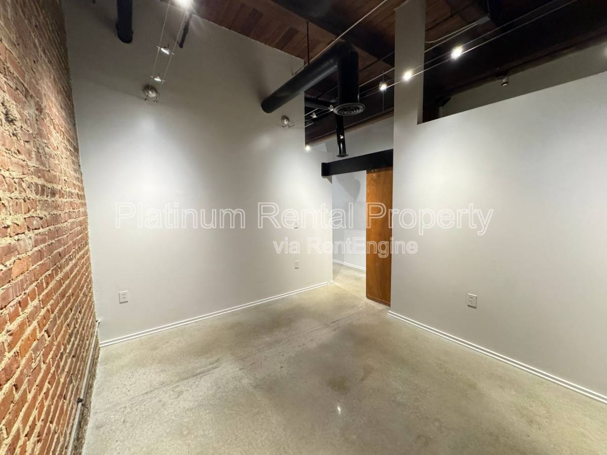 Apartment for rent at 326 Nelson St SW #208, Atlanta, GA 30313
