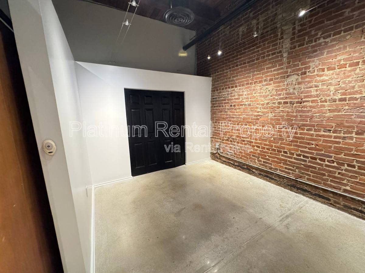 Apartment for rent at 326 Nelson St SW #208, Atlanta, GA 30313