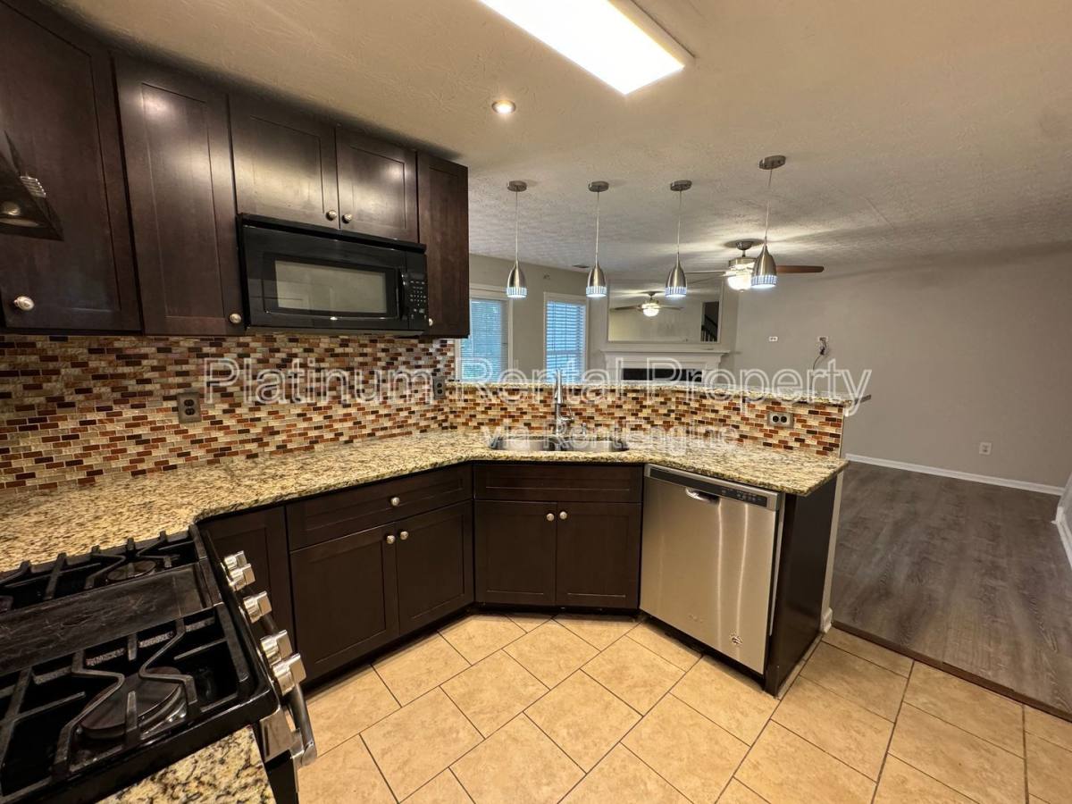 Townhouse for rent at 1823 Broadway St, Decatur, GA 30035
