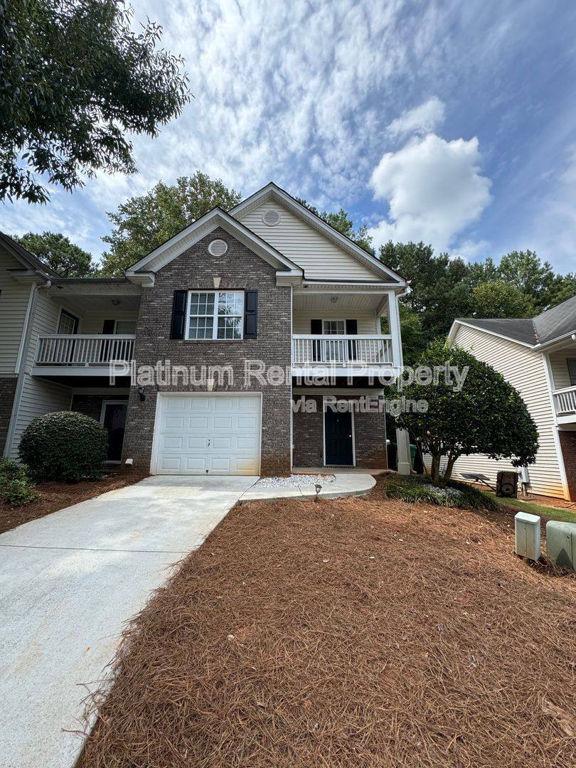 Townhouse for rent at 1823 Broadway St, Decatur, GA 30035