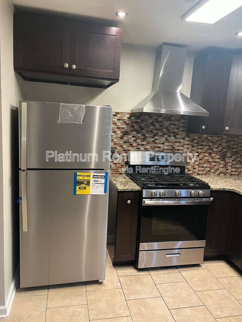 Townhouse for rent at 1823 Broadway St, Decatur, GA 30035