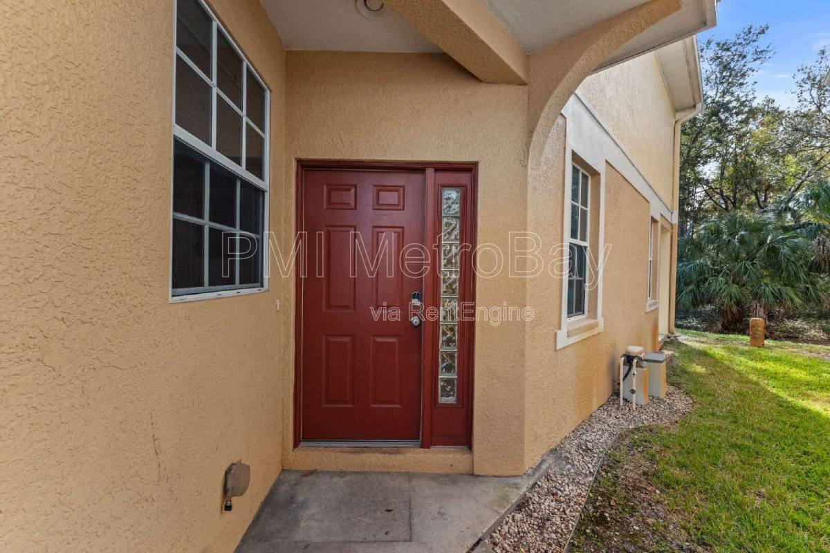 Townhouse for rent at 1938 Fiesta Ridge Court, Tampa, FL 33604