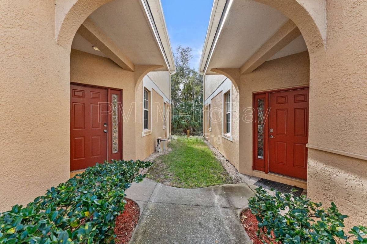 Townhouse for rent at 1938 Fiesta Ridge Court, Tampa, FL 33604