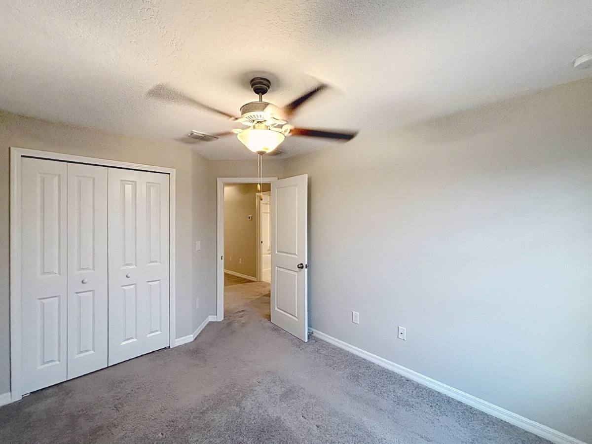 Townhouse for rent at 9528 Pembrooke Pines Dr, Sun City Center, FL 33573