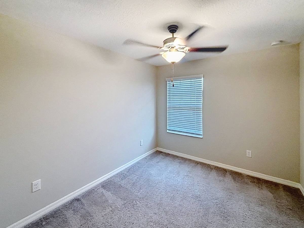 Townhouse for rent at 9528 Pembrooke Pines Dr, Sun City Center, FL 33573