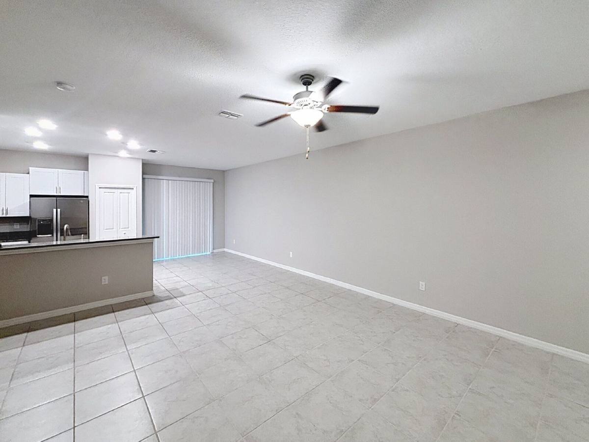 Townhouse for rent at 9528 Pembrooke Pines Dr, Sun City Center, FL 33573