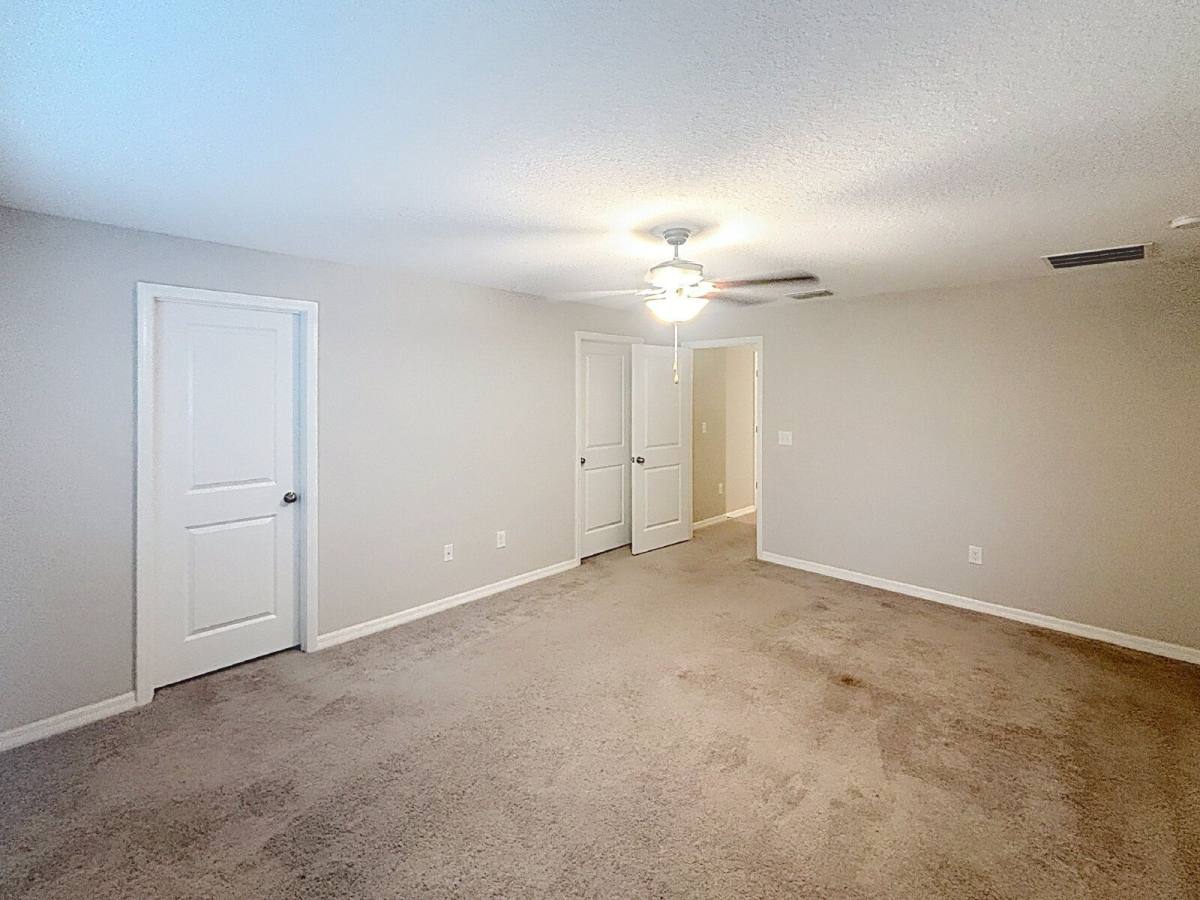 Townhouse for rent at 9528 Pembrooke Pines Dr, Sun City Center, FL 33573