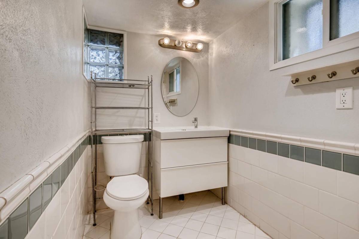 Apartment for rent at 510 S Lincoln St, Denver, CO 80209