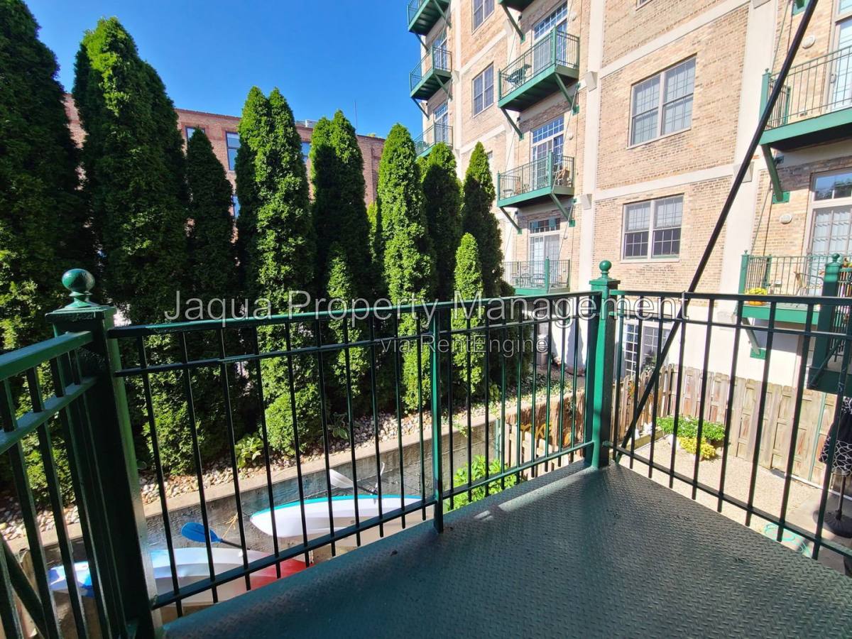 Condo for rent at 1117 Broad St #T5, St. Joseph, MI 49085