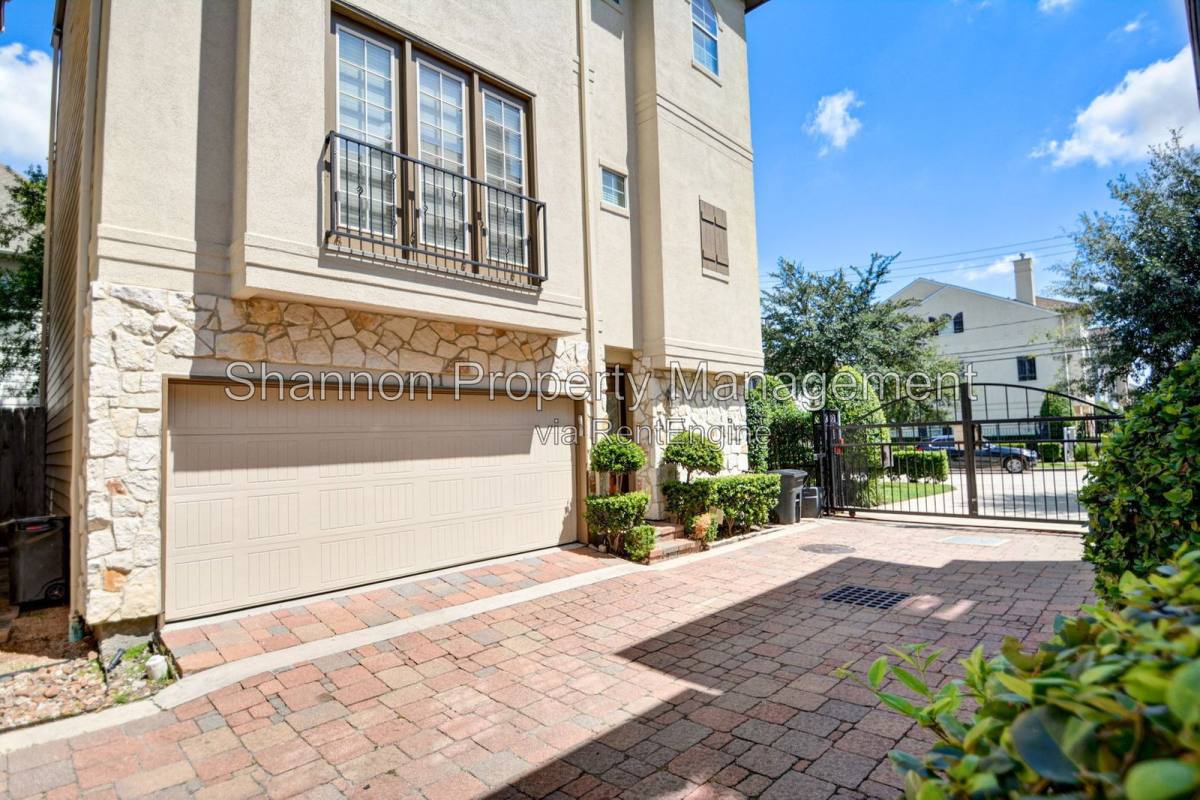 House for rent at 2731 Sherwin St, Houston, TX 77007