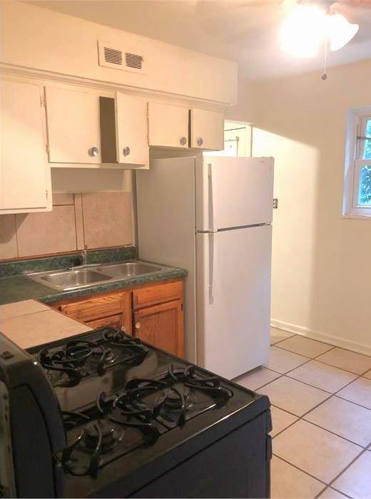 Townhouse for rent at 1726-7 Taylor Rd, Cleveland, OH 44112