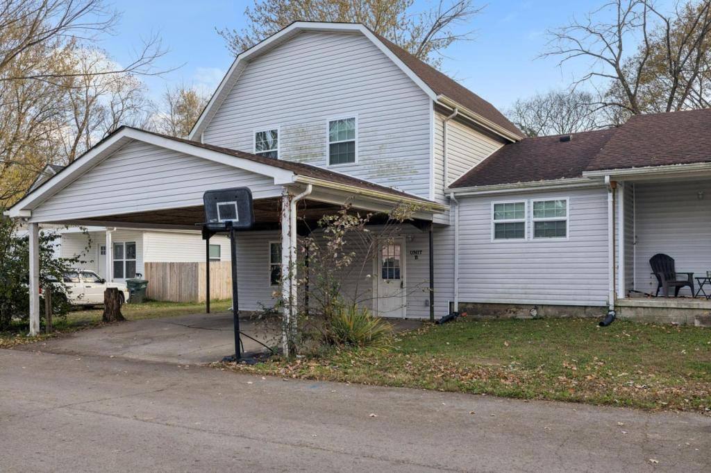 Townhouse for rent at 801 Poplar Ave #B, Springfield, TN 37172