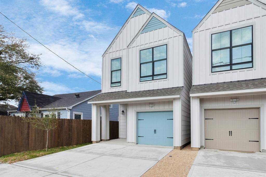 Townhouse for rent at 5043 Jefferson St #A, Houston, TX 77023