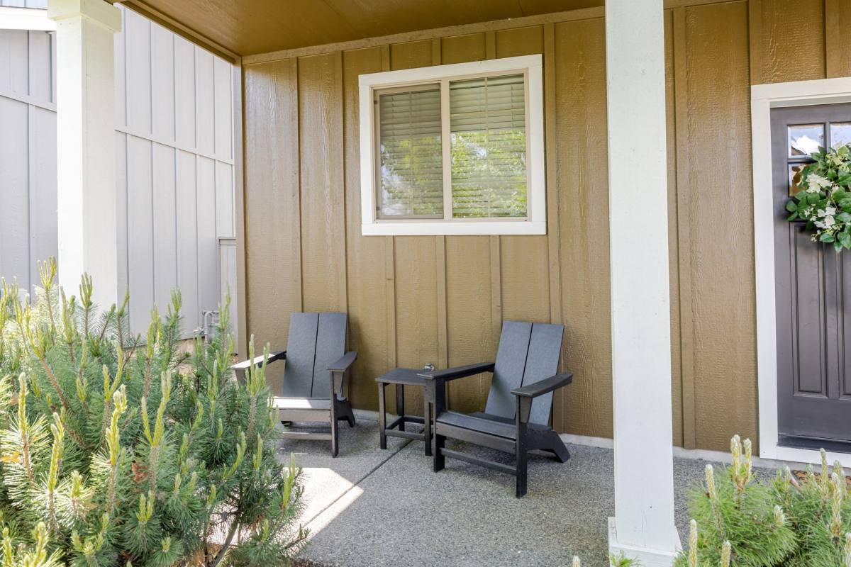 House for rent at 63121 De Haviland Court, Bend, OR 97701