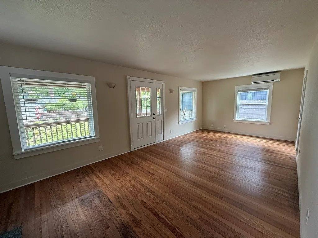 House for rent at 7870 SW W Slope Dr, Portland, OR 97225