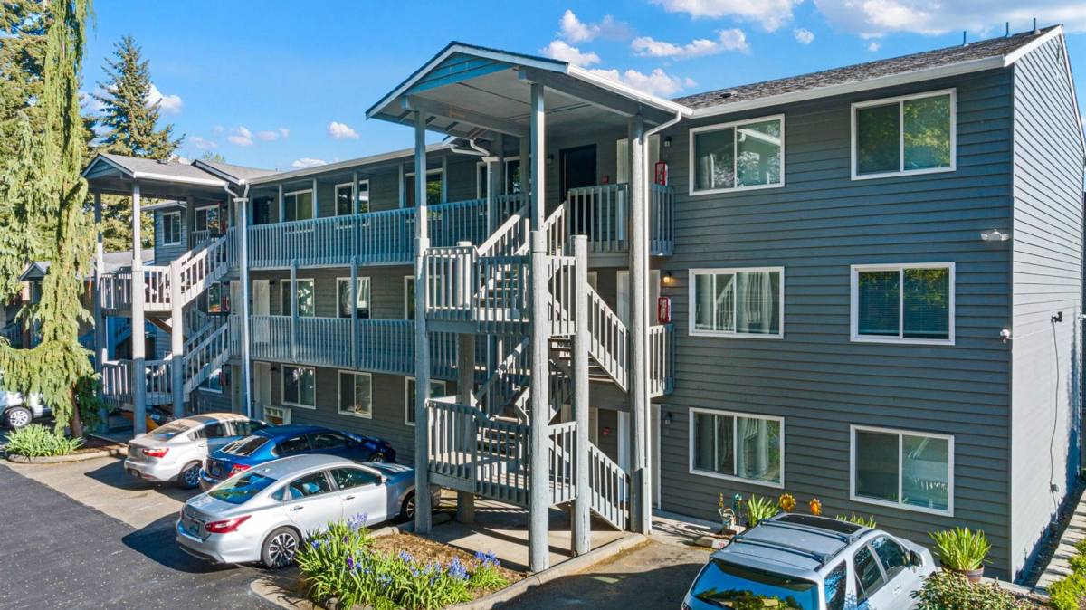 Apartment for rent at 18235 - 73rd Ave NE, Kenmore, WA 98028
