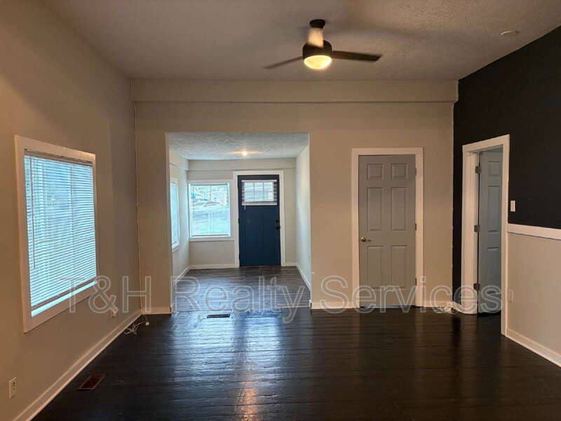 House for rent at 422 Iowa St, Indianapolis, IN 46225