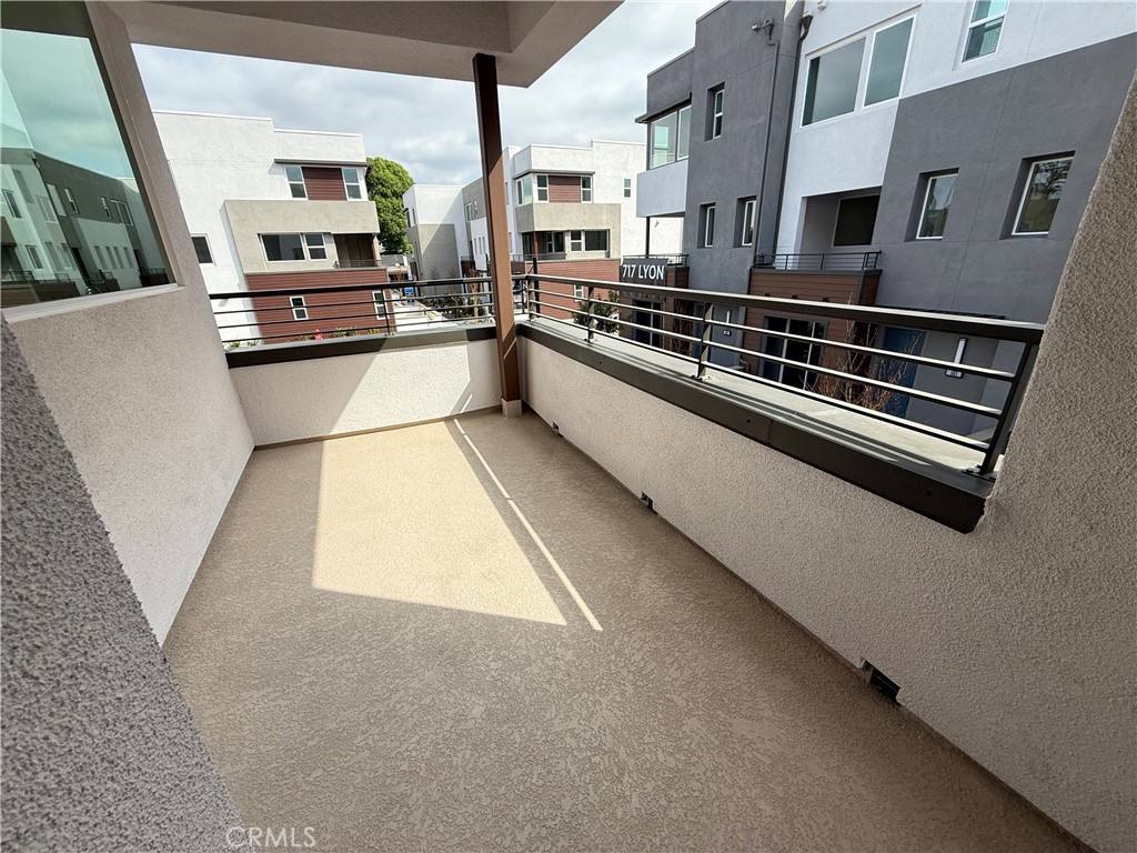 693 S Lyon St #693, Santa Ana, CA 92705 - Apartment for Rent - Image 3