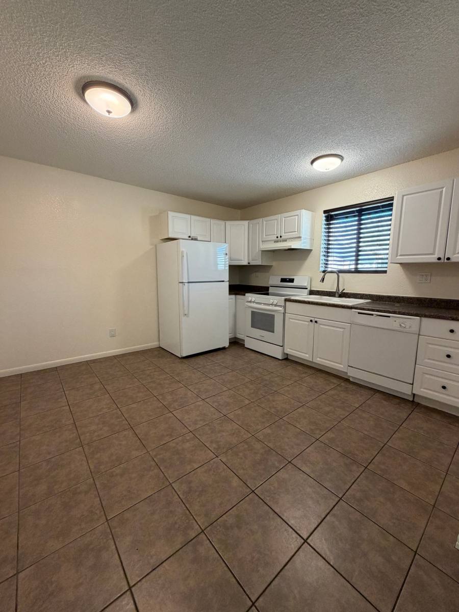 Apartment for rent at 1420 E Brown St, Phoenix, AZ 85020