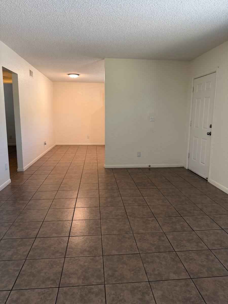 Apartment for rent at 1420 E Brown St, Phoenix, AZ 85020