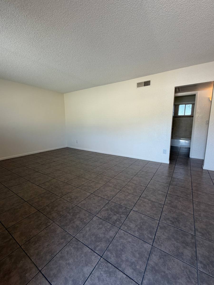 Apartment for rent at 1420 E Brown St, Phoenix, AZ 85020
