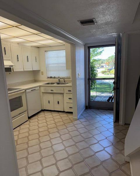 Townhouse for rent at 2511 Country Club Dr, Titusville, FL 32780