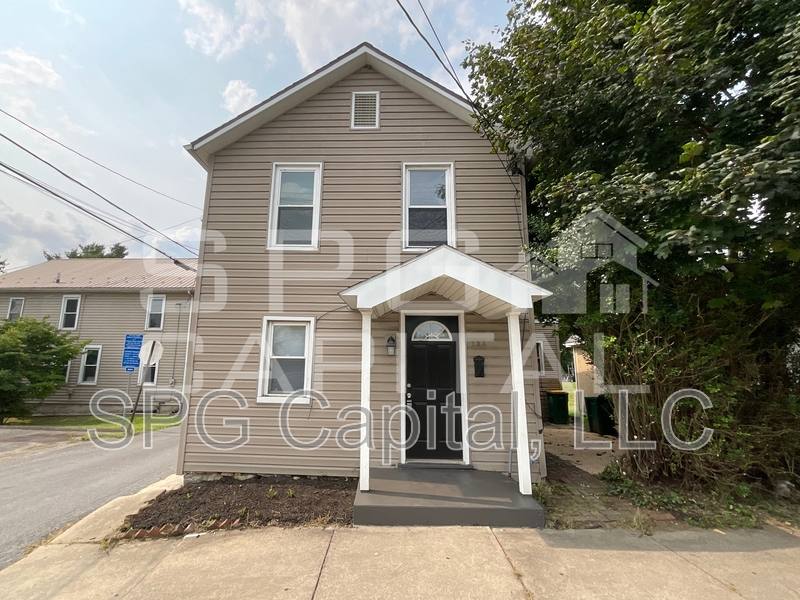 House for rent at 138 E S St, Chambersburg, PA 17201
