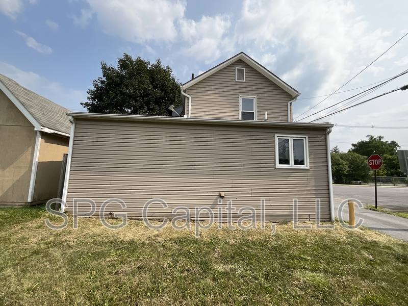 House for rent at 138 E S St, Chambersburg, PA 17201