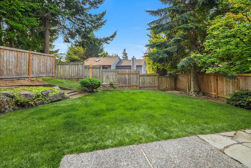 House for rent at 24105 SE 42nd St, Issaquah, WA 98029