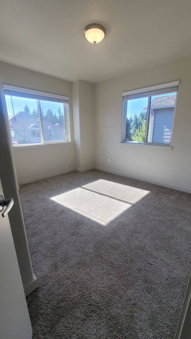 Apartment for rent at 17366 NE Halsey St, Portland, OR 97230
