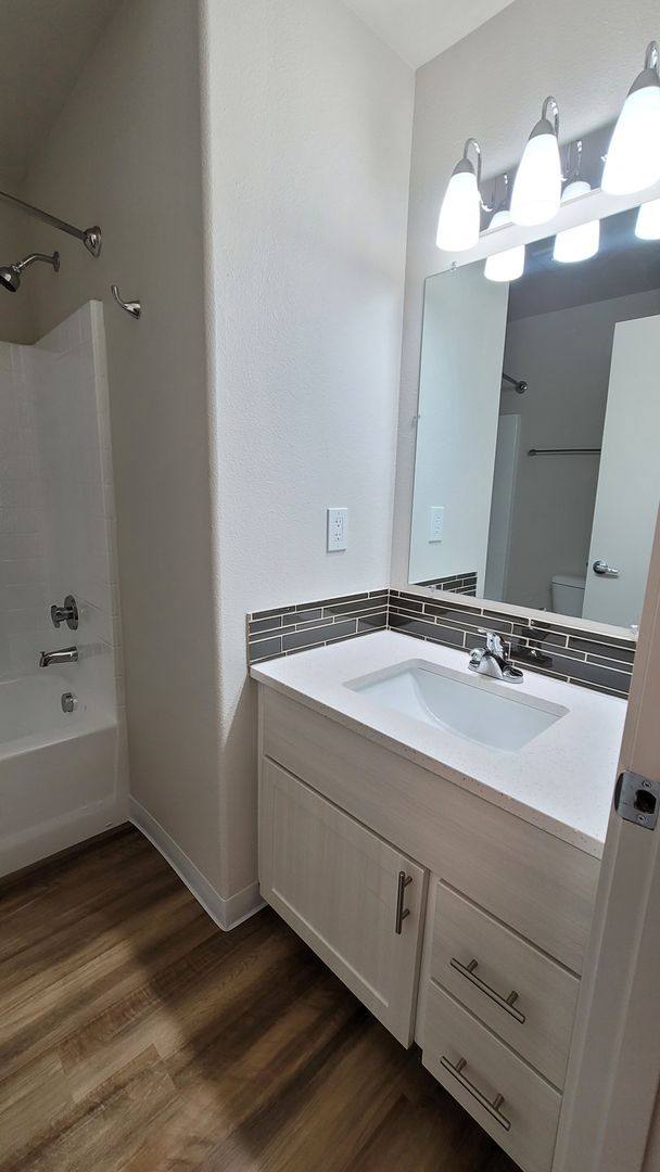 Apartment for rent at 17366 NE Halsey St, Portland, OR 97230