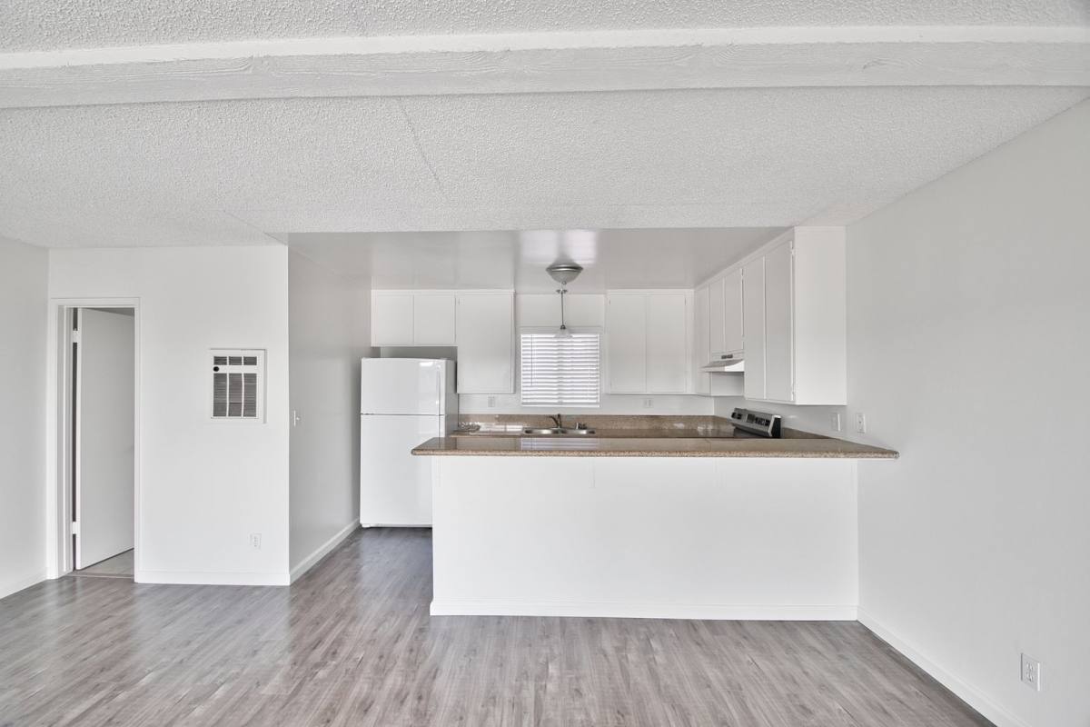 Apartment for rent at 682 4th St, Hermosa Beach, CA 90254