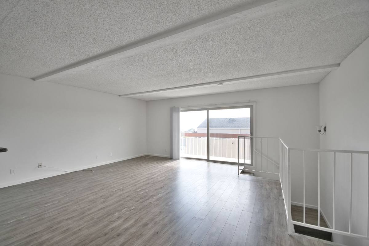 Apartment for rent at 682 4th St, Hermosa Beach, CA 90254