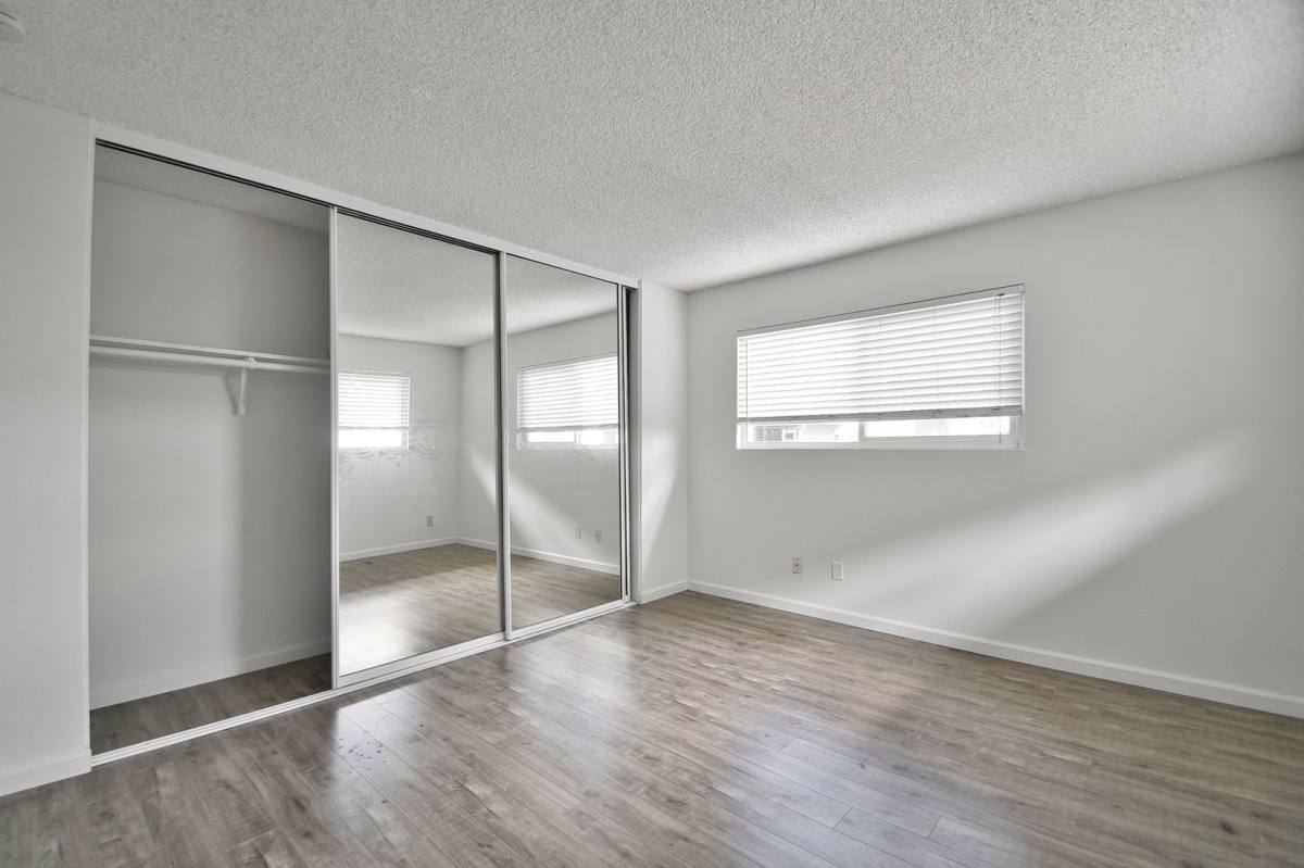 Apartment for rent at 682 4th St, Hermosa Beach, CA 90254