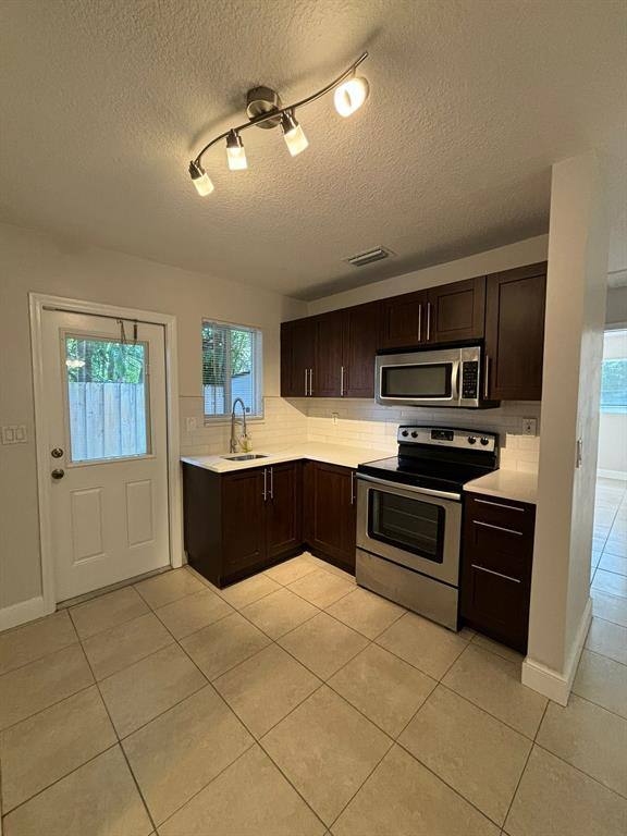 Apartment for rent at 1713 N Dixie Highway 1713-3, Fort Lauderdale, FL 33305