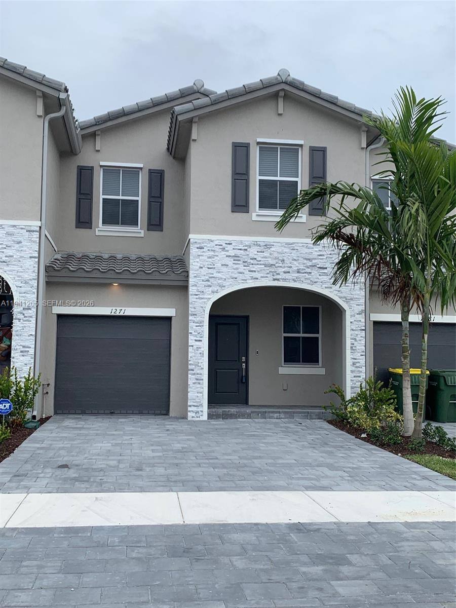 Townhouse for rent at 1271 SE 27th St, Homestead, FL 33035