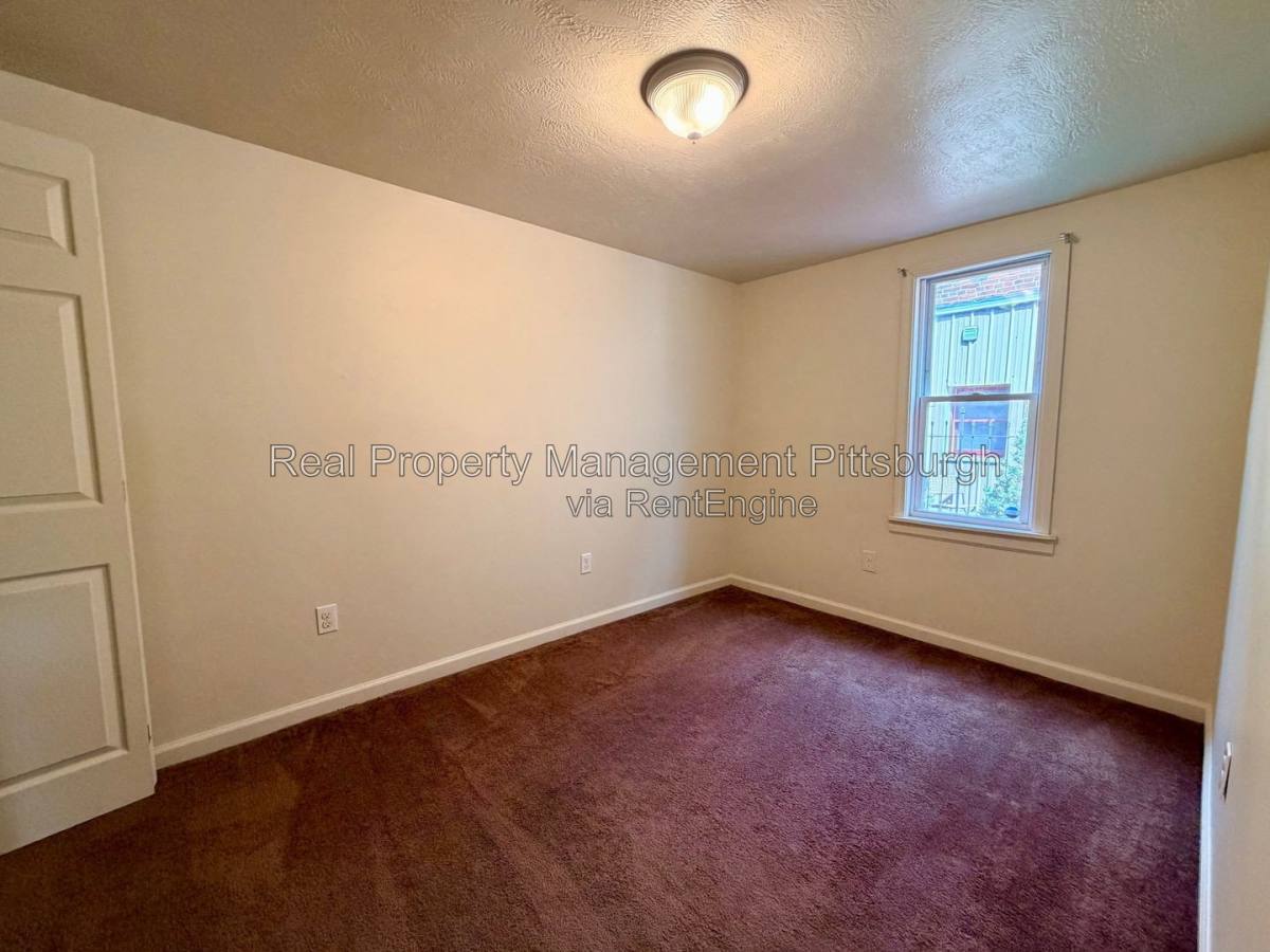 House for rent at 1927 Fox Way, Pittsburgh, PA 15203