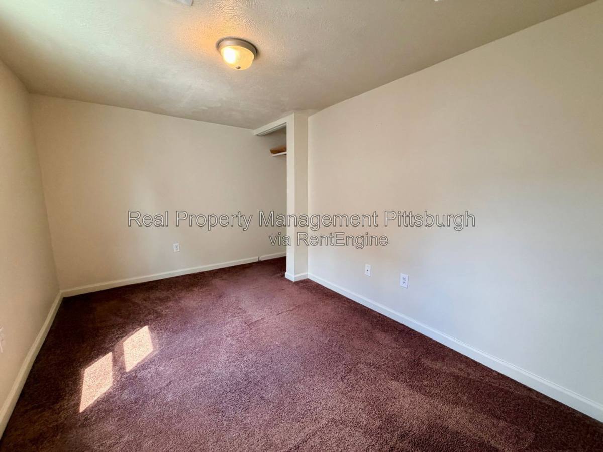House for rent at 1927 Fox Way, Pittsburgh, PA 15203