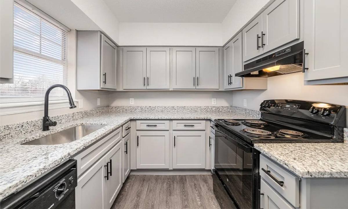 Townhouse for rent at Greenview Apartment Homes, 1613 Greenview Dr, Gastonia, NC 28054