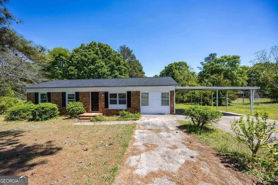 House for rent at 427 Gun Club Rd, Fort Valley, GA 31030