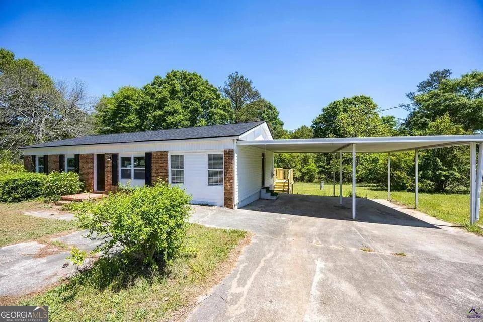 House for rent at 427 Gun Club Rd, Fort Valley, GA 31030