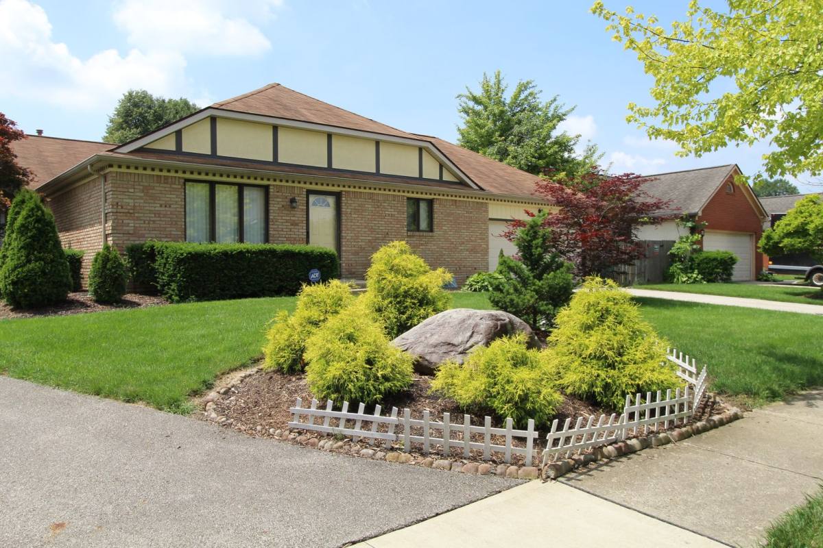 Apartment for rent at 1959-1961 Bayswater Dr, Columbus, OH 43235