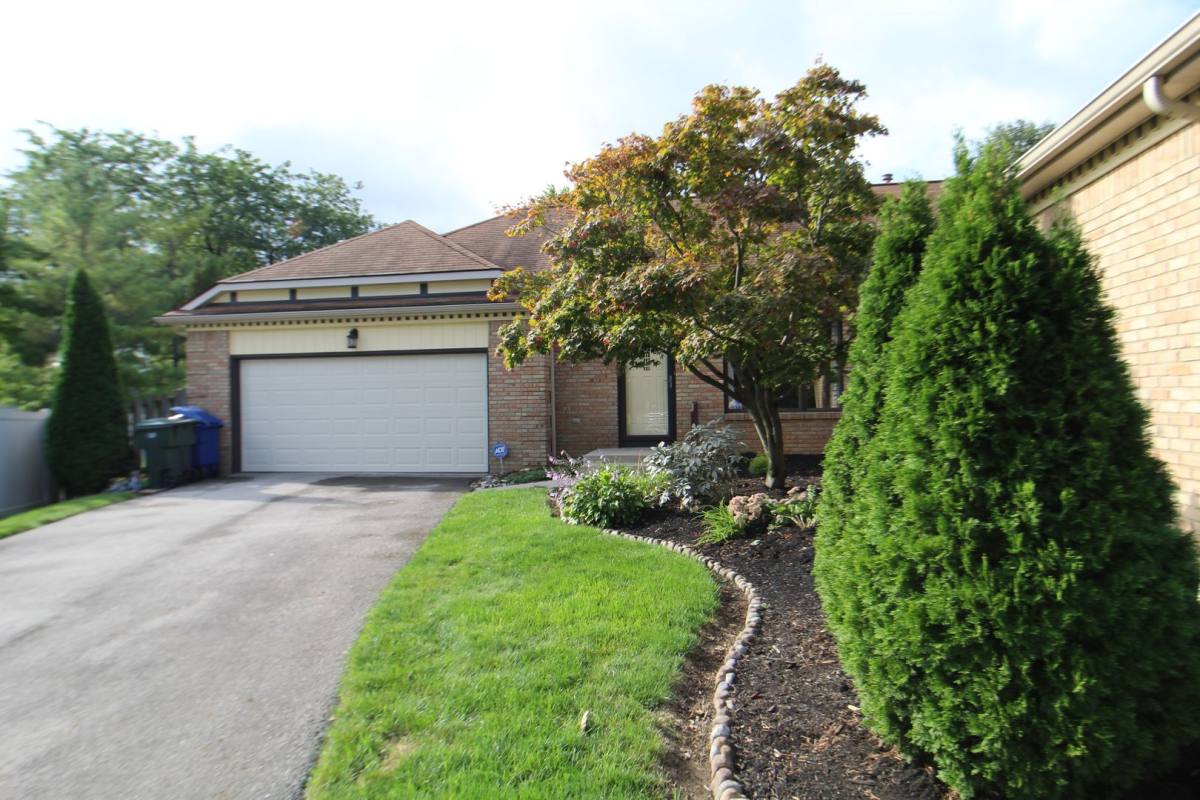 Apartment for rent at 1959-1961 Bayswater Dr, Columbus, OH 43235
