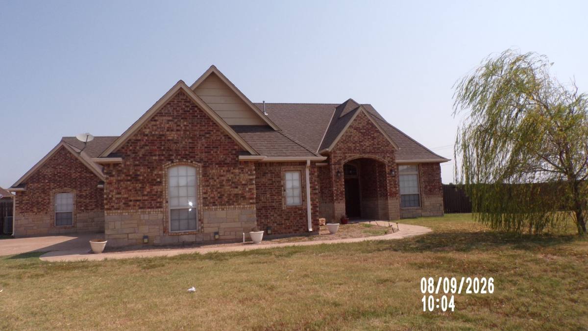 House for rent at 114 NW Sandy Trail Circle, Lawton, OK 73505