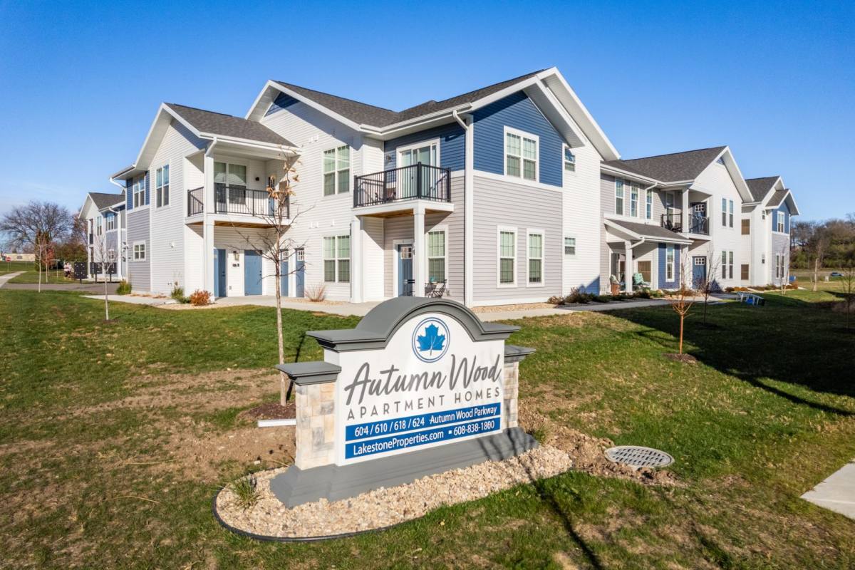Townhouse for rent at 604 Autumn Wood Parkway, Deerfield, WI 53531