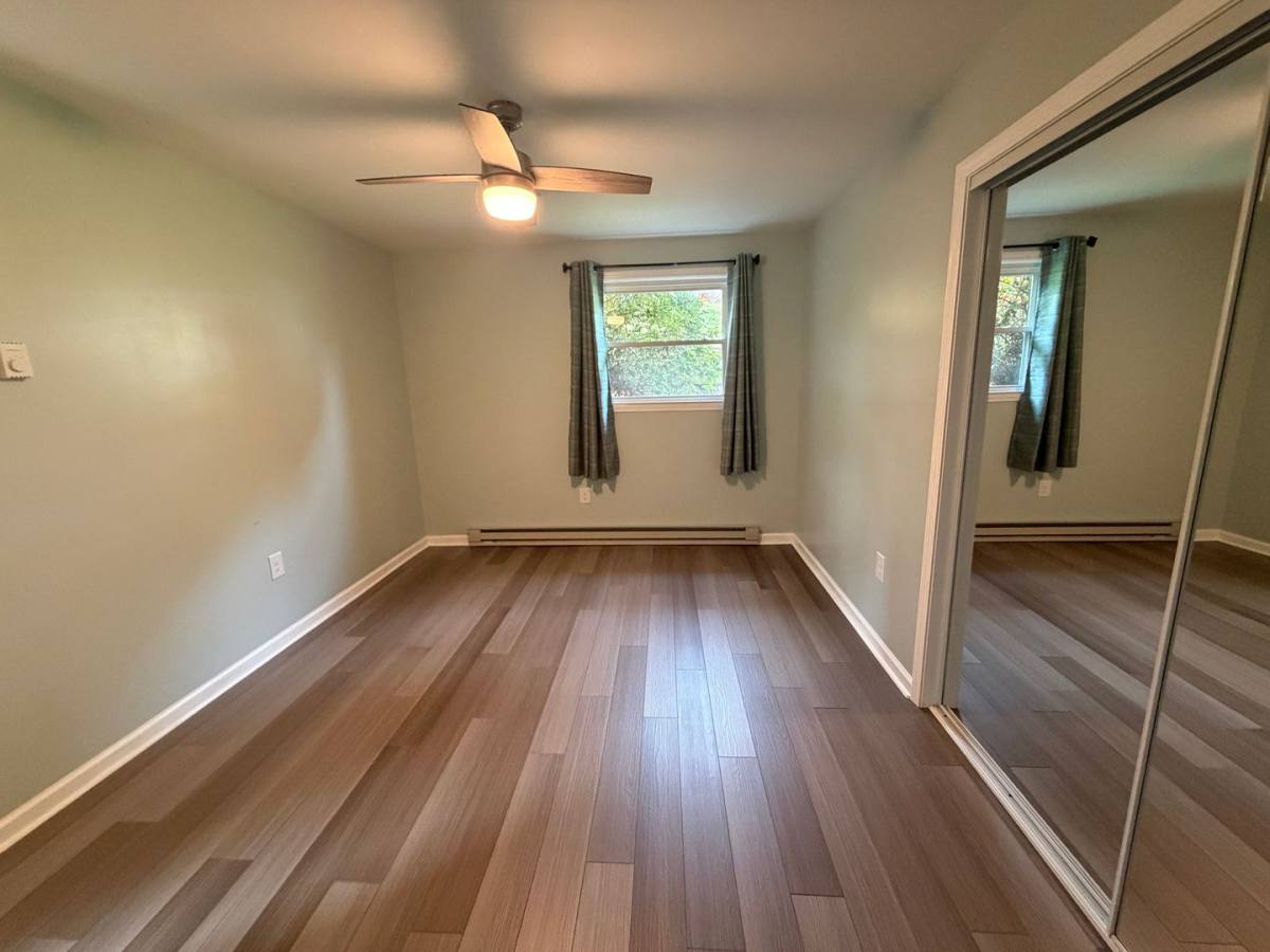 Apartment for rent at 524 Jefferson Ave, Vinton, VA 24179