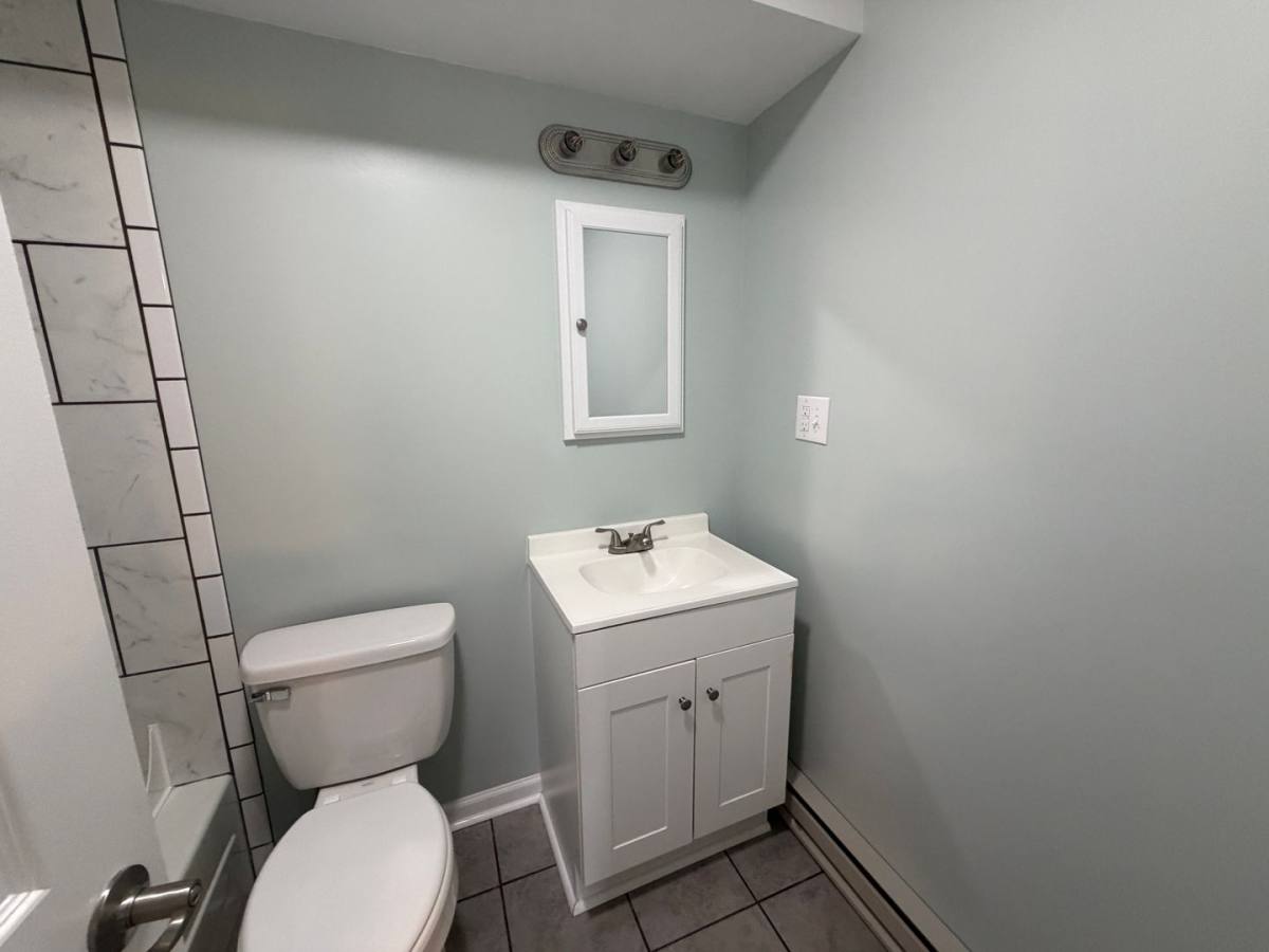 Apartment for rent at 524 Jefferson Ave, Vinton, VA 24179