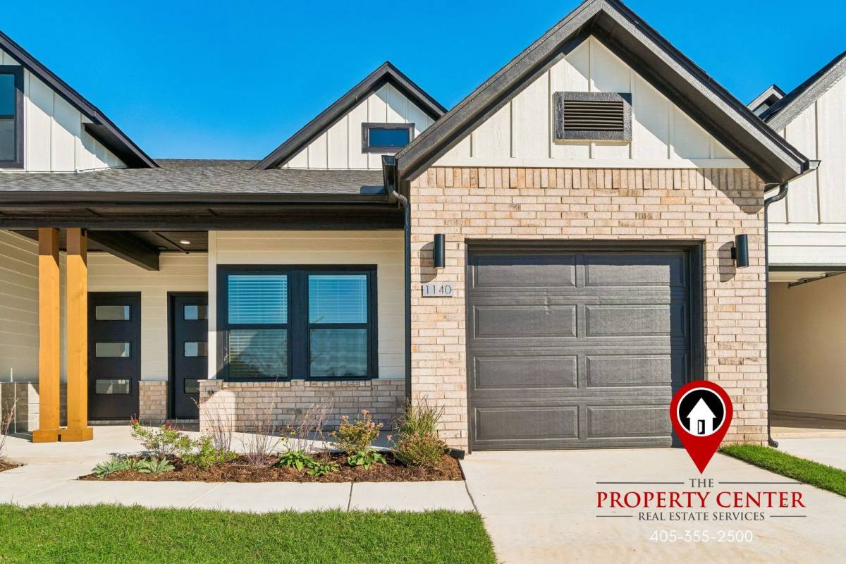Townhouse for rent at 1140 Starlight Dr, Edmond, OK 73034