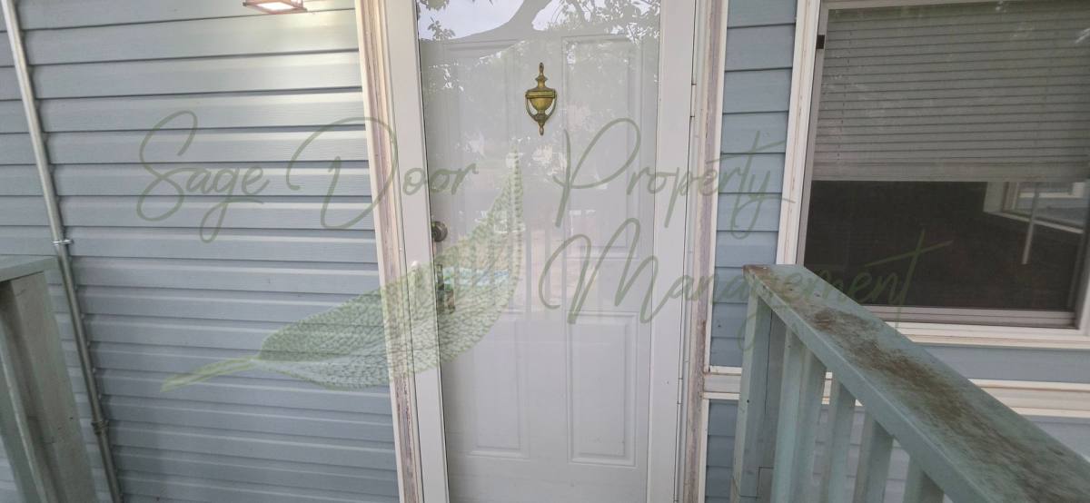 Apartment for rent at 630 N Pleasant St, Independence, MO 64050